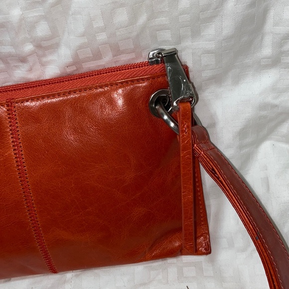 New HOBO Vida Wristlet